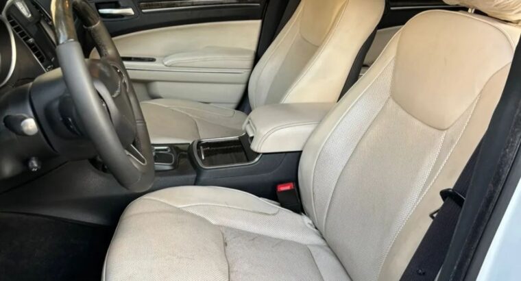 Chrysler 300 2012 imported in good condition for