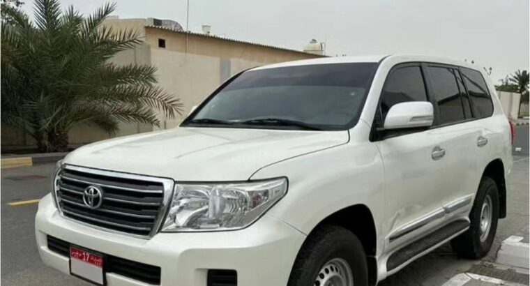 Toyota Land cruiser GXR 2013 in good condition