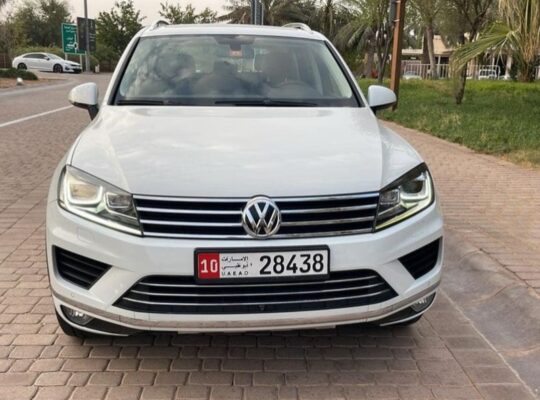 Volkswagen Touareg 2016 Gcc full option for sale