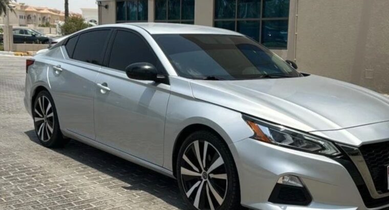Nissan Altima SR 2019 USA imported for sale