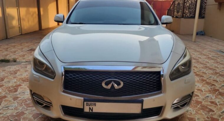 Infiniti Q70 full option 2016 Gcc for sale