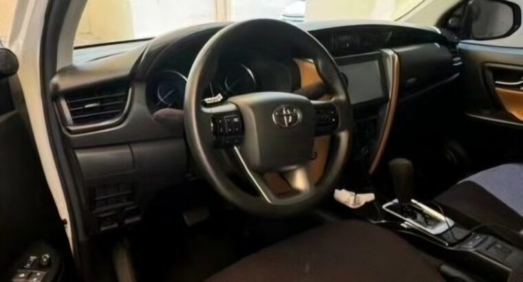 Toyota Fortuner EXR full option Gcc 2022 for sale