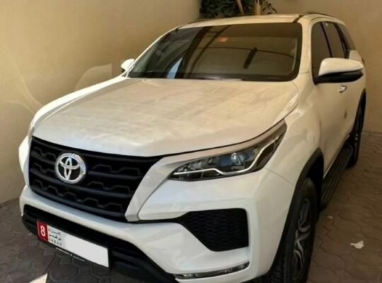 Toyota Fortuner EXR full option Gcc 2022 for sale