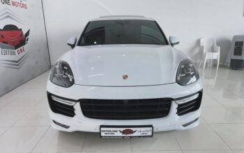 Porsche Cayenne GTS 2016 Gcc full option for sale