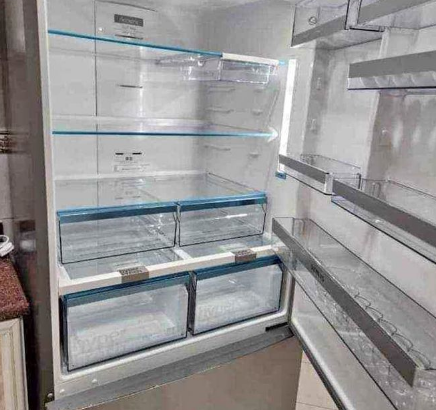 Siemens Refrigerator bottom freezer latest model f