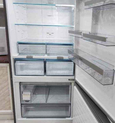 Siemens Refrigerator bottom freezer latest model f