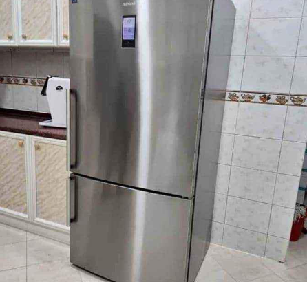 Siemens Refrigerator bottom freezer latest model f