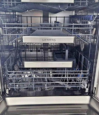 Siemens dishwasher iq700 WiFi for sale