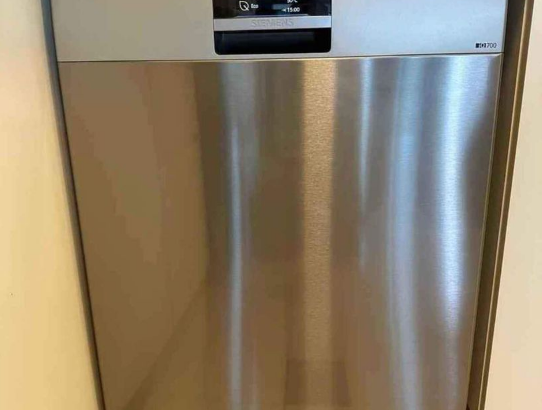 Siemens dishwasher iq700 WiFi for sale