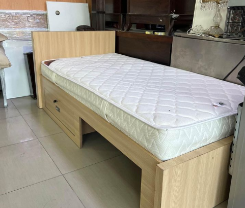 Singel solid storage bed For Sale
