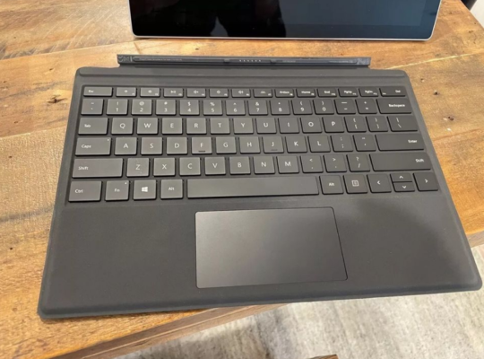 Surface Pro 7+ 11th GEN Core i5/16gb/256gb – 4k to