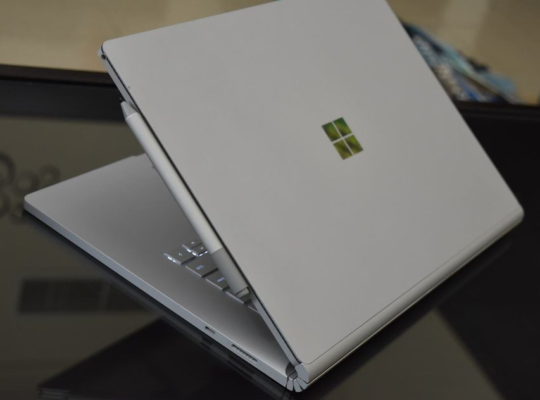 Microsoft gaming laptop Surface book 2 for sale