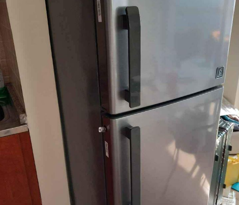 Whirlpool fridge same like new condition for sale