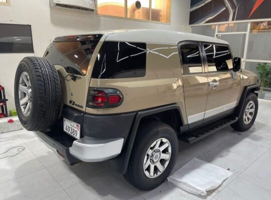 Toyota FJ 2020 Gcc in perfect condition