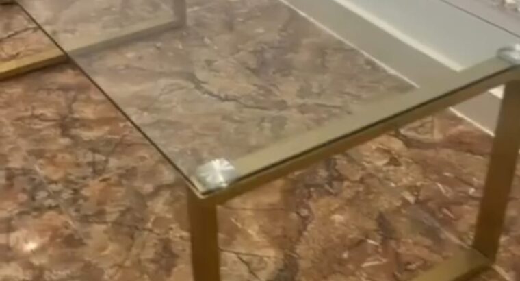 للبيع طقم طاولة قهوه بسطح زجاج