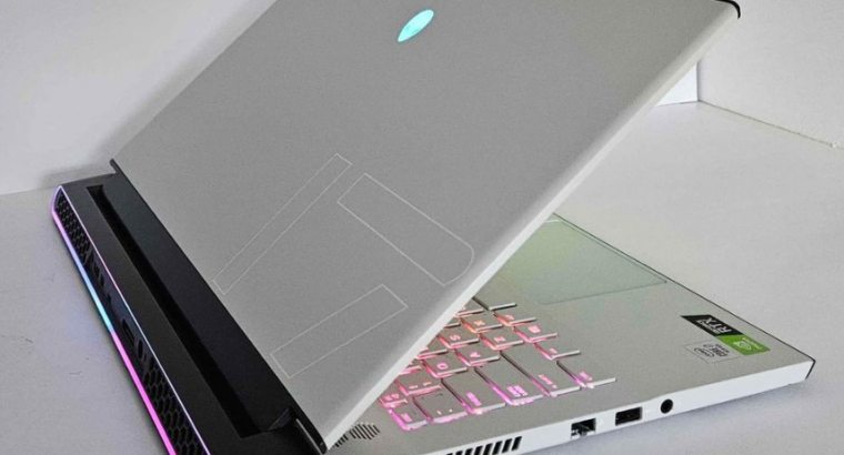 ALIENWARE M17 R3-I7/32/1TB/2070-8GB FOR SALE