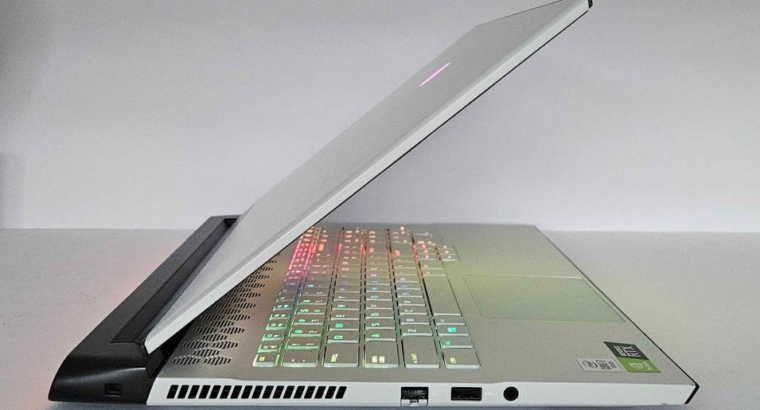 ALIENWARE M17 R3-I7/32/1TB/2070-8GB FOR SALE