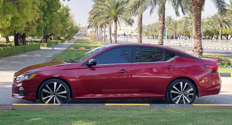 Nissan Altima 2019 SR model, importe for sale