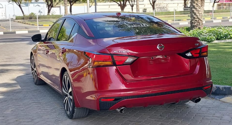 Nissan Altima 2019 SR model, importe for sale