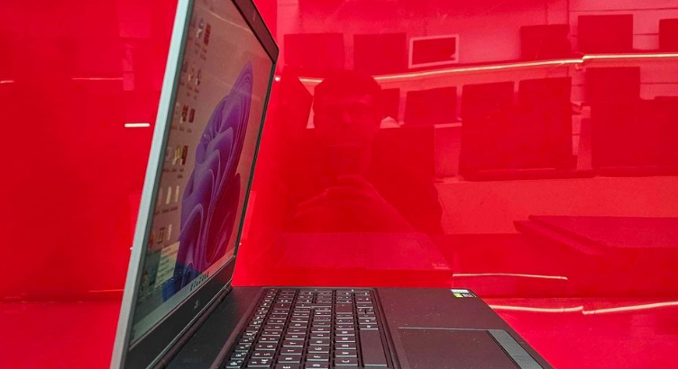 DELL PRECISION 7550 INTEL XEON -W-10855M For Sale