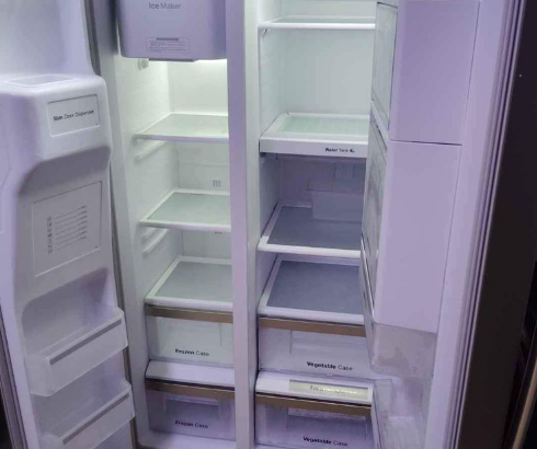 Daewoo fridge freezer ice maker for sale