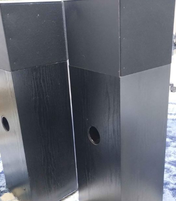 Pair “Bose”701 Direct Reflecting Speakers for sale