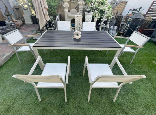 Beautiful and Affordable Garden Dining Set for sal