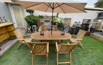 Garden Wooden dining set with chairs and parasol f