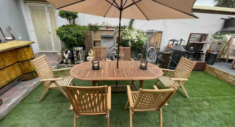 Garden Wooden dining set with chairs and parasol f