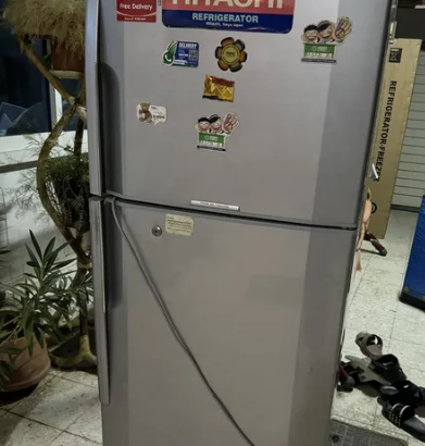 Hitachi 440 ltr refrigerator like new for sale