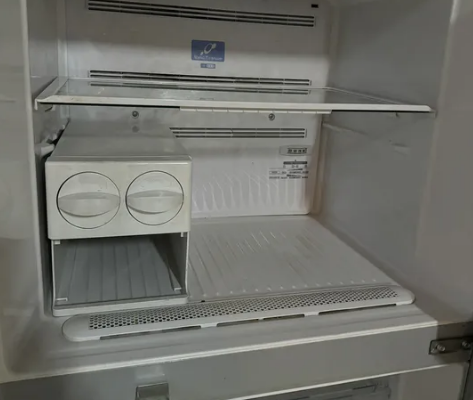 Hitachi 440 ltr refrigerator like new for sale