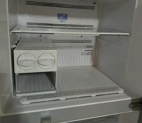 Hitachi 440 ltr refrigerator like new for sale