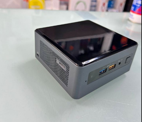 Intel NUC Pc i3-8109U Generation 128SSD 4GB Ram Fo