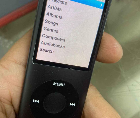 Ipod 8GB black for sale