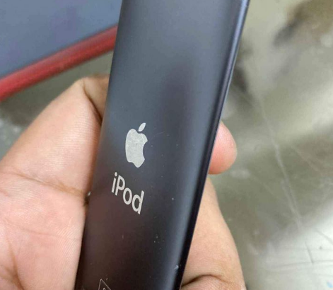 Ipod 8GB black for sale