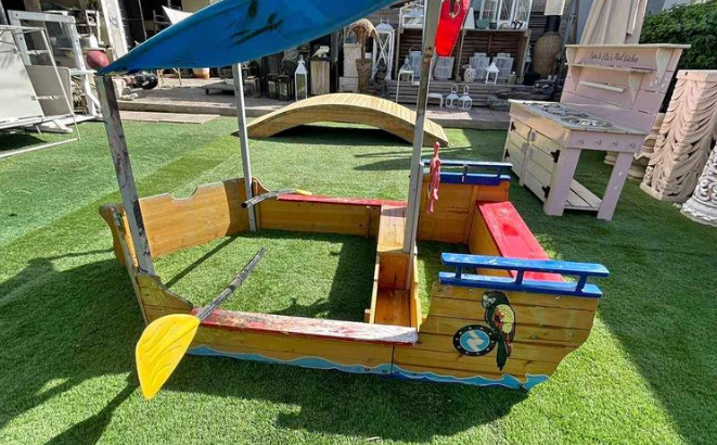 KidsCraft kids playing area for sale