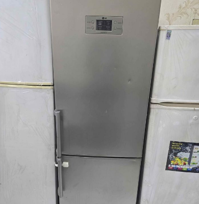 LG Refrigerator Jumbo Size For Sale