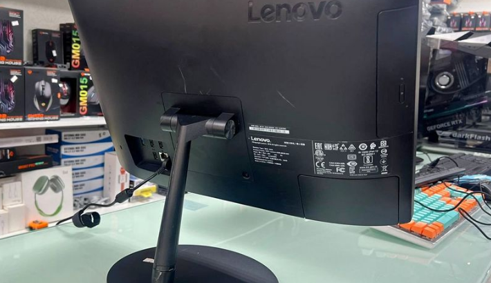 Lenovo All In One i3-9100 Gen 8GB Ram 256 SSD 500H