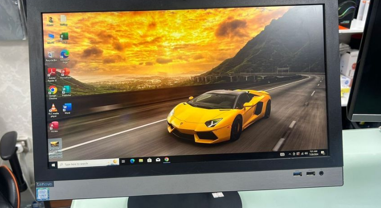Lenovo All In One i3-9100 Gen 8GB Ram 256 SSD 500H