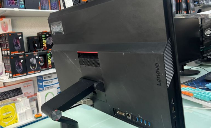 Lenovo All In One i7-7700 Touch For Sale