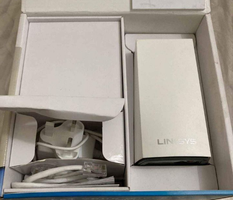 Linksys Velop AC1200 Dual Band Mesh Router for sal