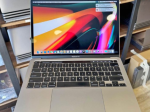 MacBook Pro 2020 Core i7 For Sale
