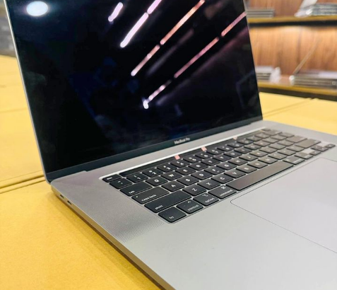 MacBookPro 16inch Corei9 64GB-RAM For Sale
