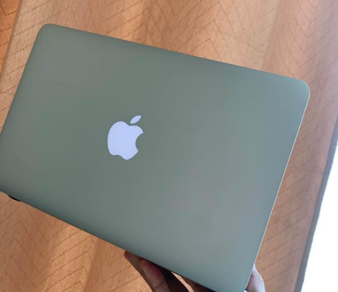 Macbook Air 11inch i5 4/128 For Sale