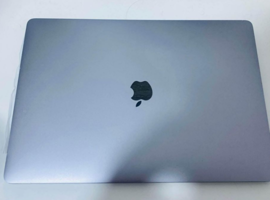 Macbook Pro 2017 Touch Bar. Core i7 For Sale