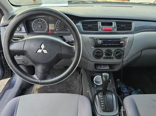 Mitsubishi lancer 2012 1.3 Gcc For Sale