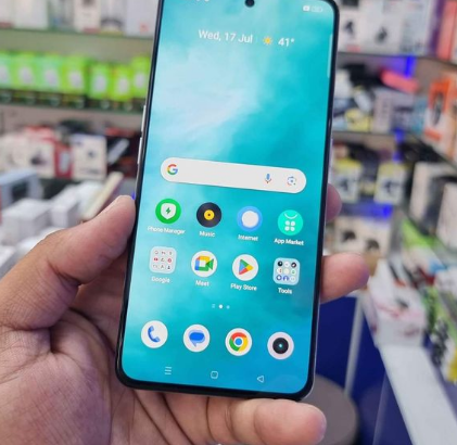 REALME GT3 240W 16/1TB DUAL SIM WITH BOX FOR SALE