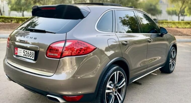 Porsche Cayenne s full option 2014 Gcc for sale