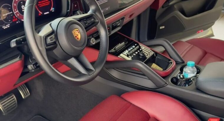 Porsche Cayenne S coupe 2024 Gcc for sale
