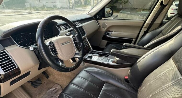 Range Rover vouge SE 2015 Gcc for sale
